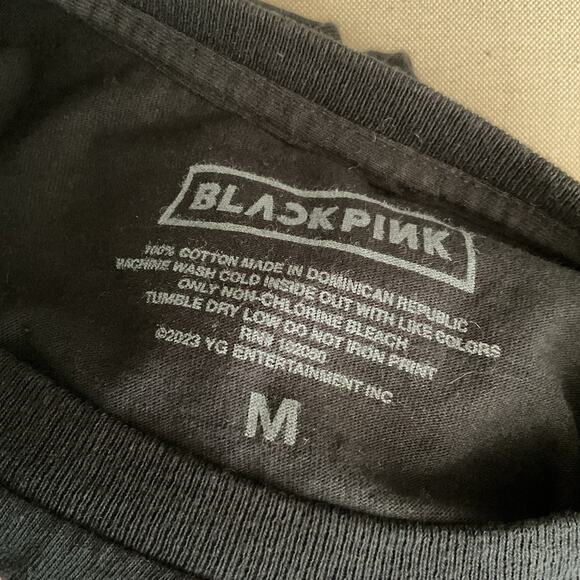 BLACKPINK Born Pink Official World Tour Encore T-Shirt Concert Size Medium - Picture 3 of 3